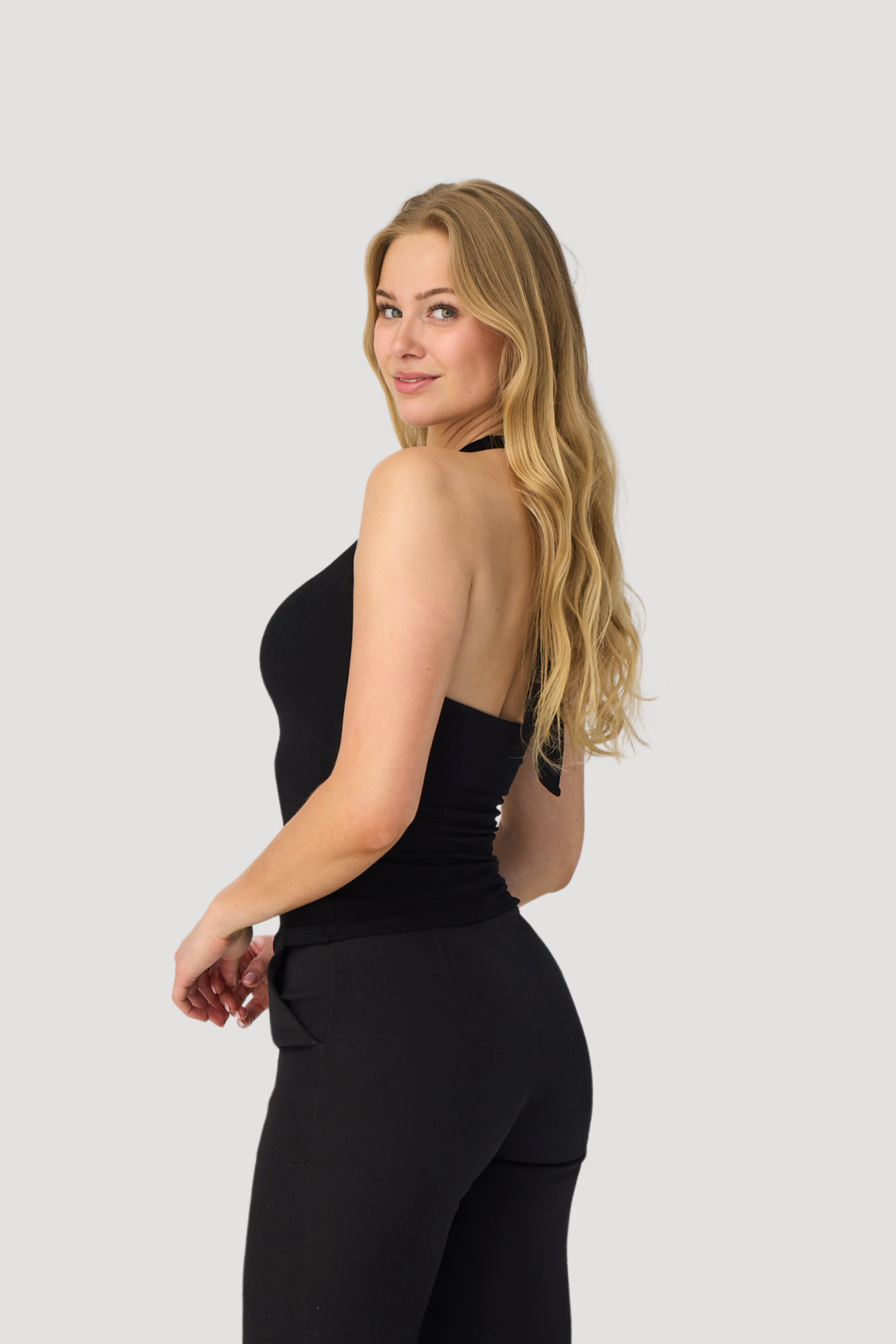 SOFT HALTERNECK