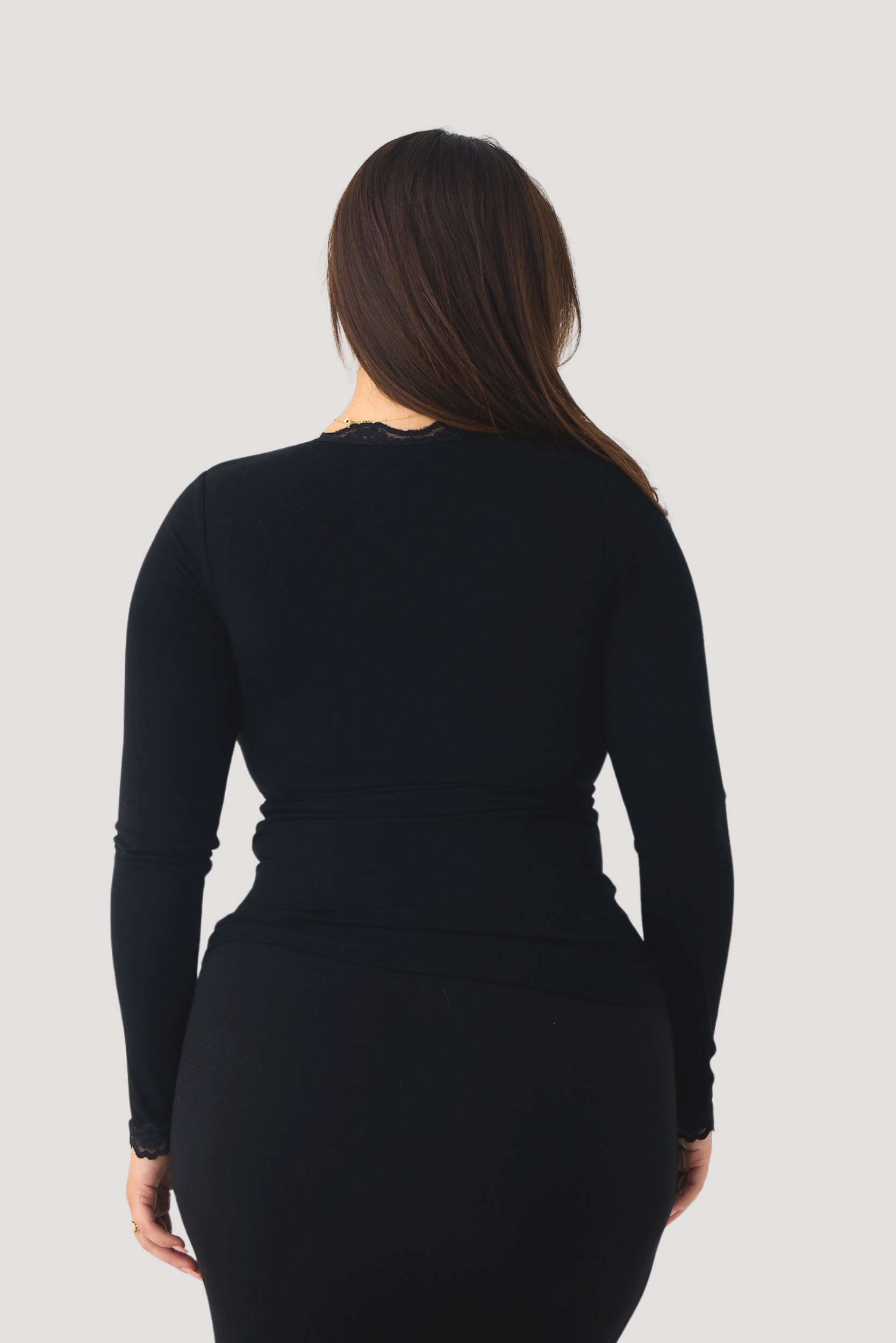 LACE V-NECK LONGSLEEVE